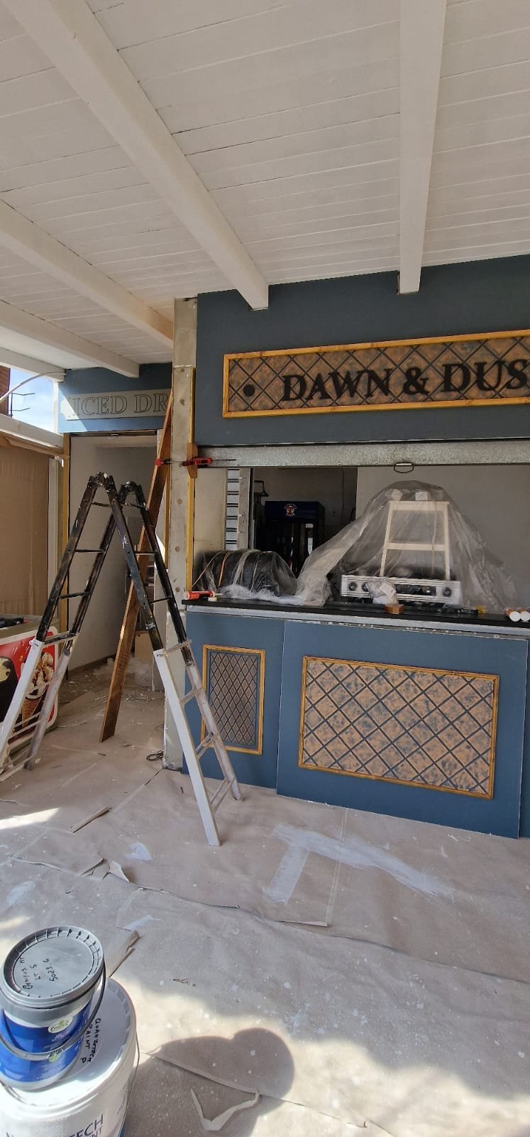 Decorazione in legno con lavorazione CNC Decorazione in legno realizzata con lavorazione CNC e incisione a bassorilievo